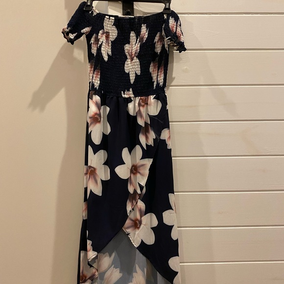Hawaiian high low, off the shoulder maxi dress - Picture 1 of 2